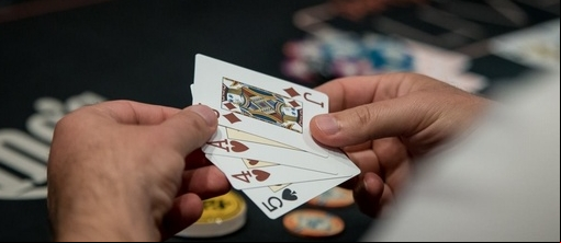 Hrát poker tzv. z pozice je důležité , což platí i pro variantu PLO.