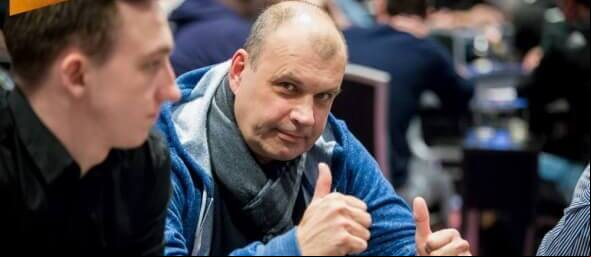 Petr Rychlý, český dabér, herec, moderátor a také nadšený pokerový hráč