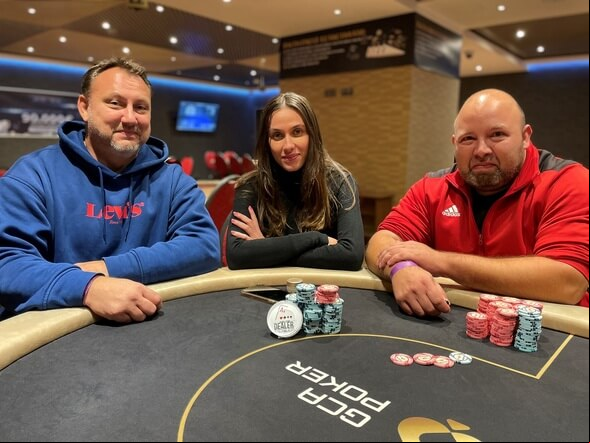 Barunka a němečtí účastníci dealu v Saturday Deepstacku