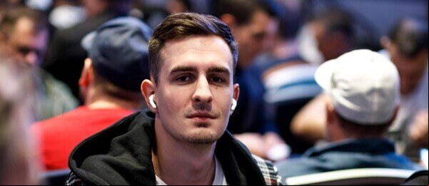 Další šanci na výhru na WSOPE má Patrik Žídek v Colussusu