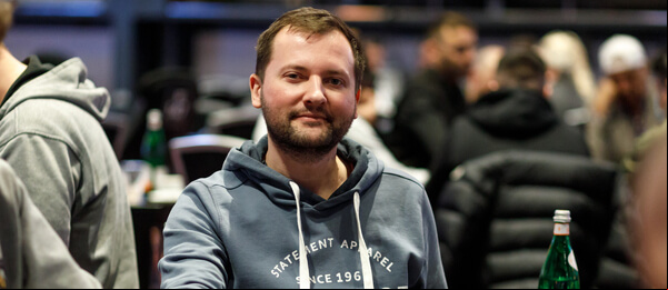 Michal Mrakeš bere na WSOPC 2023 zlatý prsten