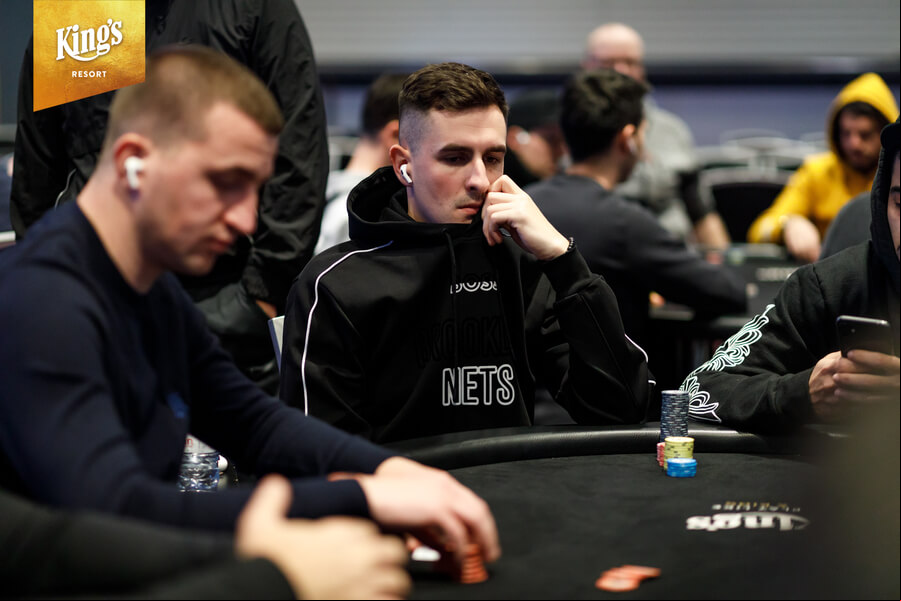 Patrik Žídek mezi postupujícími do dne 2 UDSO Main Eventu