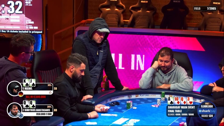 Bad beat ve 139. hře finálového dne Sharkbay Main Eventu Anastasakise nepoložil