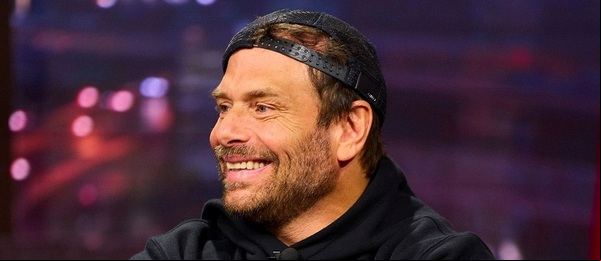 Rick Salomon při High Stakes Poker na PokerGO.com
