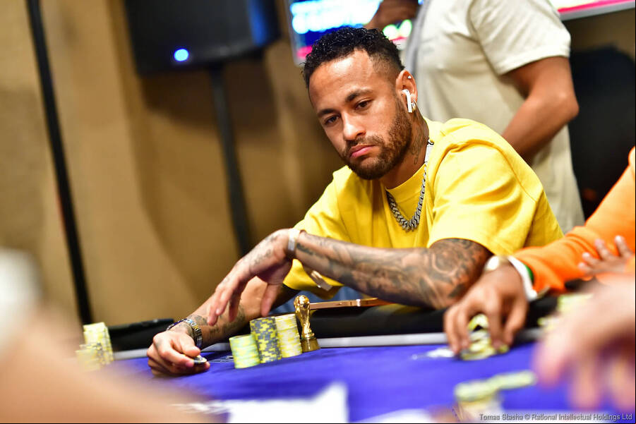 Neymar Jr. na pokerovém turnaji