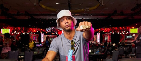 Phil Ivey hraje WSOP 2024 na PokerGo.com