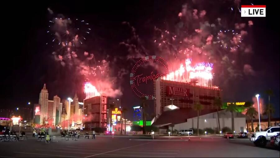 Demolici kasina Tropicana doprovázela pyroshow
